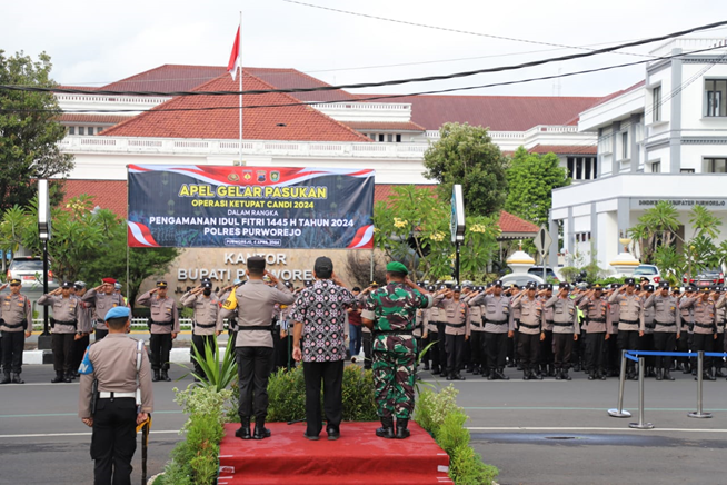 PJ Sekda Purworejo Bersama Kapolres dan Dandim 0708, Pimpin Gelar Apel Pasukan Operasi Ketupat Candi 2024