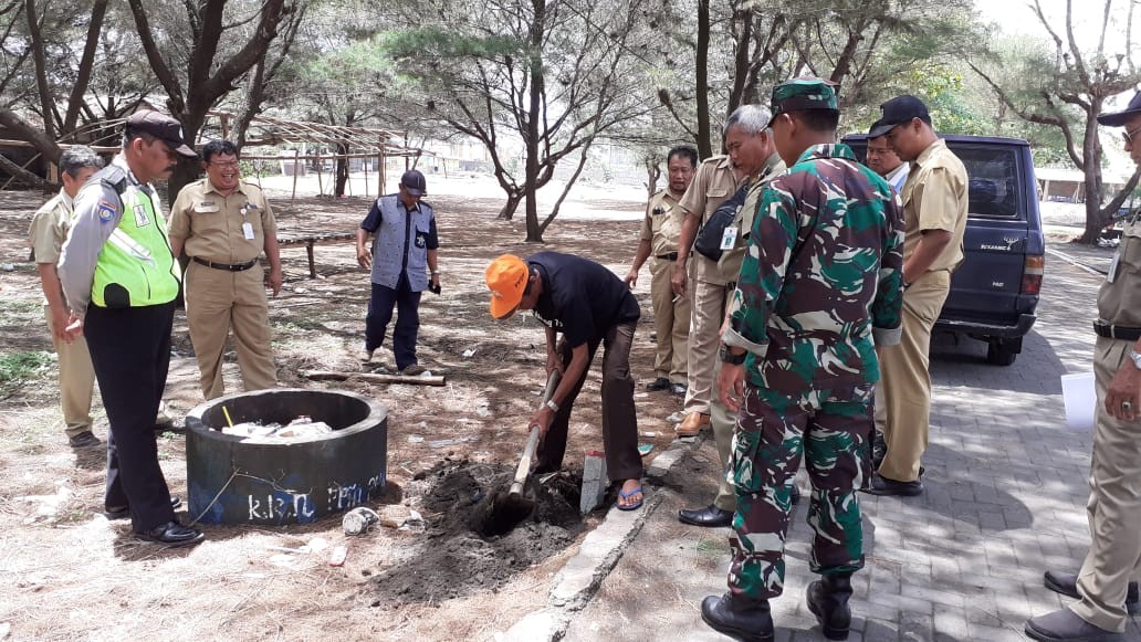 PEMASANGAN PATOK  BATAS TANAH PADA LOKASI TANAH NEGARA